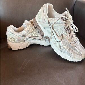 Women's Cream Nike Sneakers Bowerman Series